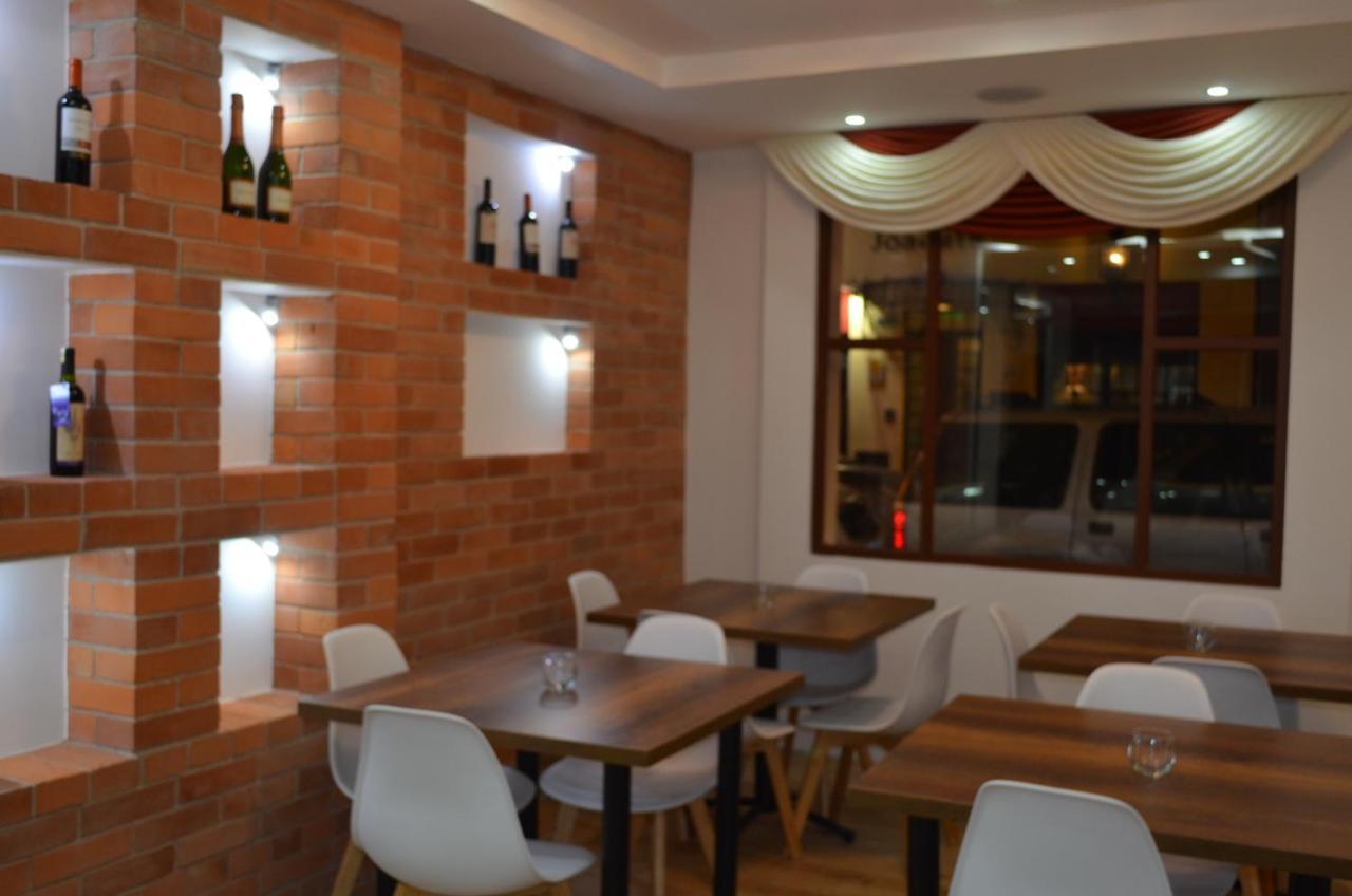 Hotel Gran Mariscal Кито Екстериор снимка