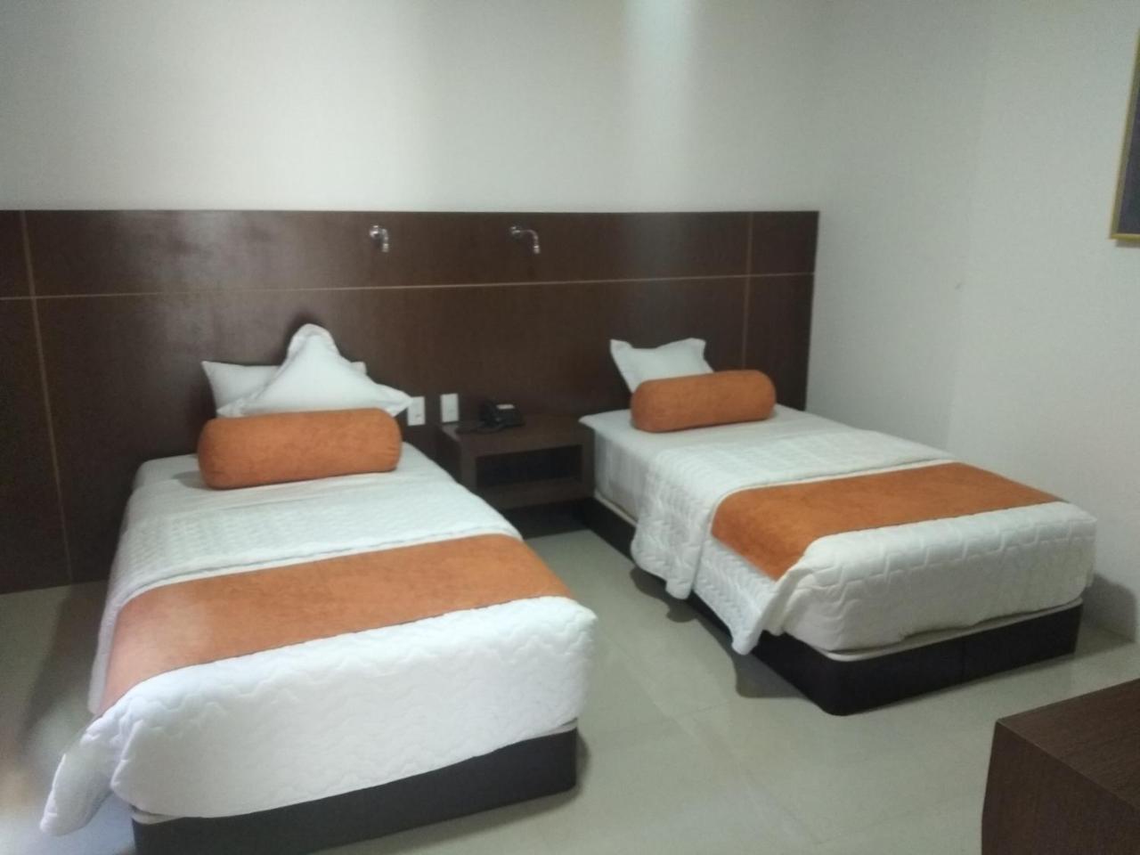 Hotel Gran Mariscal Кито Екстериор снимка