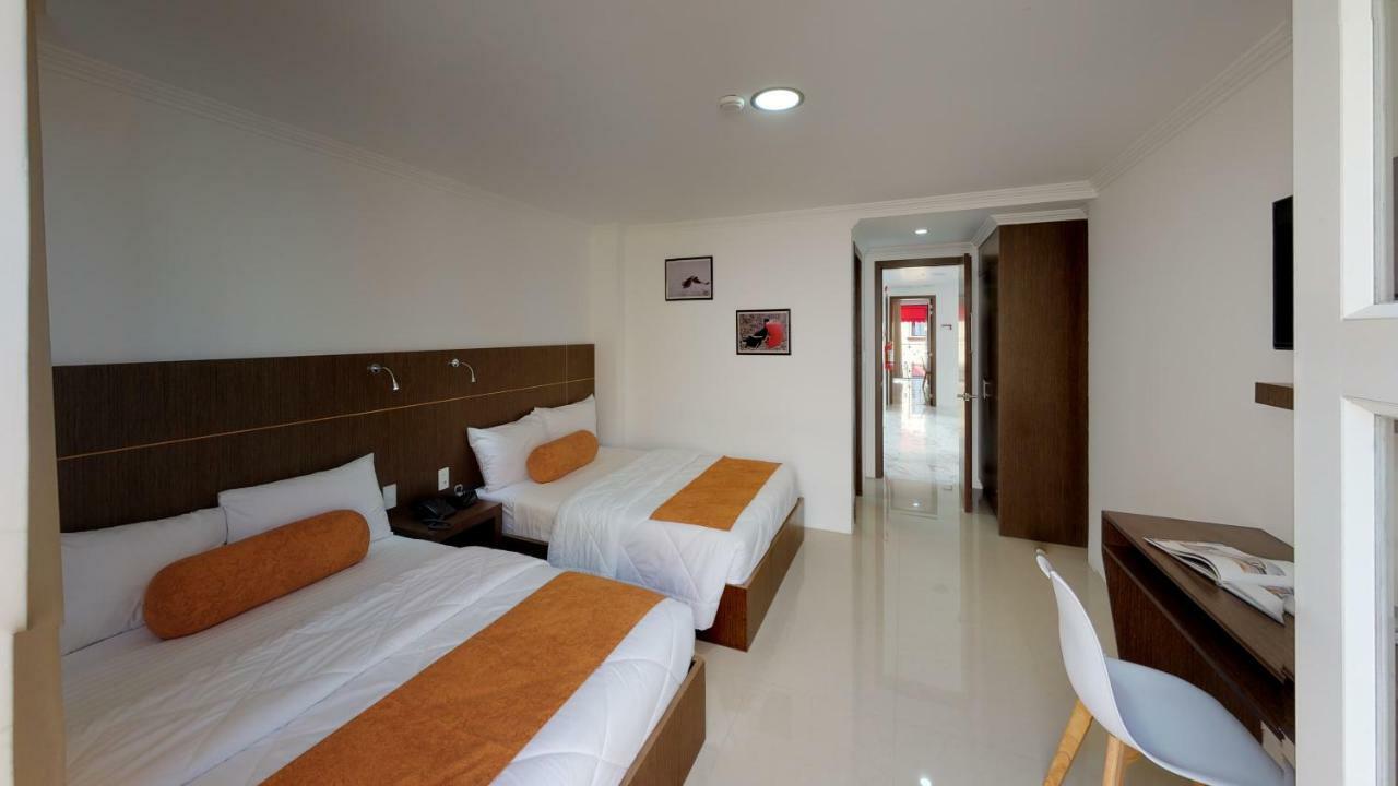 Hotel Gran Mariscal Кито Екстериор снимка